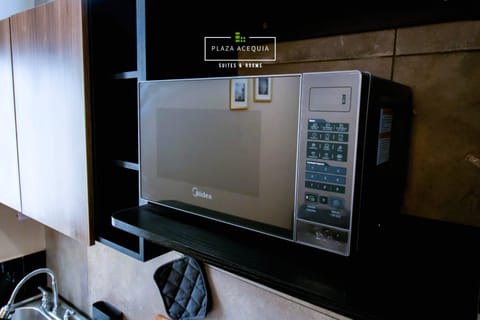 Cookware/dishes/utensils