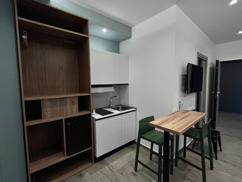 Basic Room, City View | In-room safe, soundproofing, free WiFi