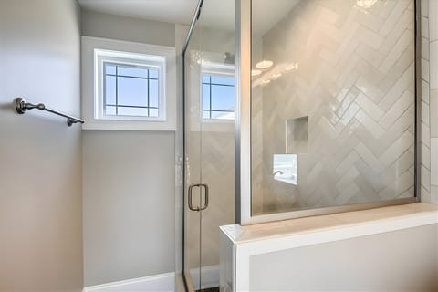 House | Bathroom | Deep soaking tub, hydromassage showerhead, designer toiletries, towels