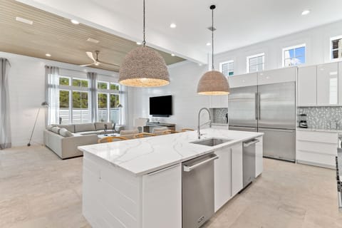 Seven Palms Pinnacle Web (46)