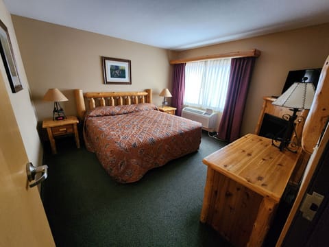 Standard Suite | Blackout drapes, iron/ironing board, free WiFi, bed sheets