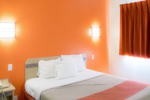 Free WiFi, bed sheets, alarm clocks