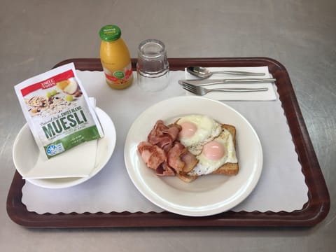 Daily continental breakfast (AUD 17.00 per person)