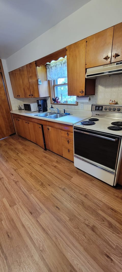 Kitchen with eat in dining area
