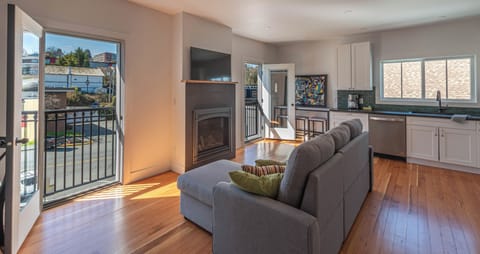 Suite, 1 King Bed with Sofa bed | Terrace/patio