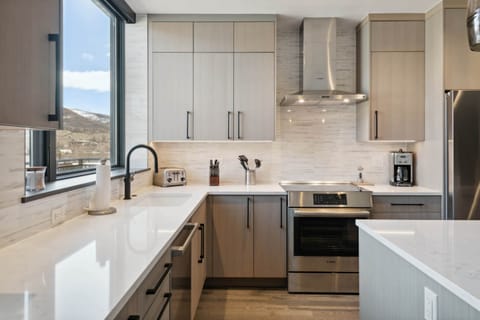 1712349843169-2201-14