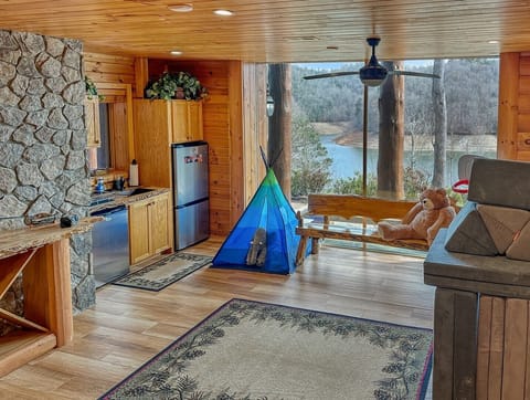 Mountain Ridge lower family room 2