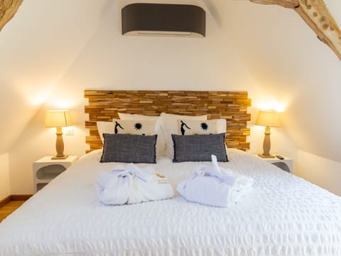 Duplex, Private Bathroom, Garden View (La Pomme de Pin) | 1 bedroom, blackout drapes, iron/ironing board, free WiFi