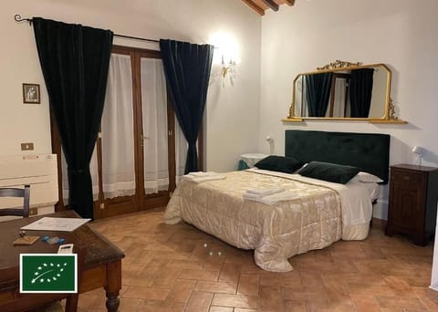 Junior Room | Soundproofing, free WiFi