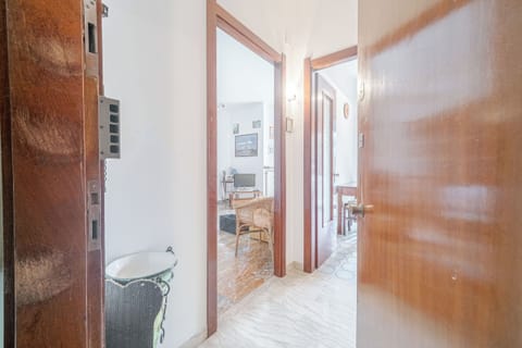 Comfort Apartment | Living area | Flat-screen TV