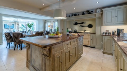 Kitchen, The Parsonage, Bolthole Retreats