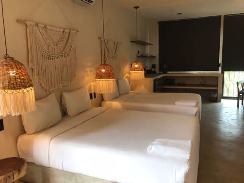 Family Quadruple Room | Free WiFi, bed sheets