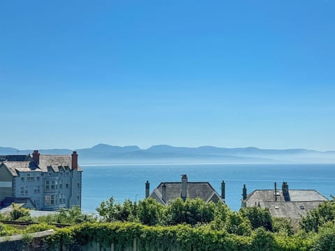 View | Trem Y Mor, Criccieth