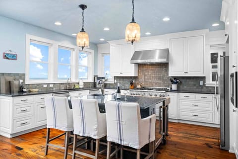 "Loved the spacious kitchen and the decks and the many family rooms!   We will be back!" - Annette