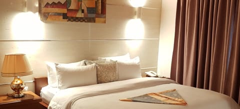 Deluxe Double Room, City View | Premium bedding, Tempur-Pedic beds, desk, laptop workspace