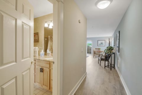 1018 Vacation by the Sea