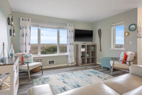 113 Vacation by the Sea