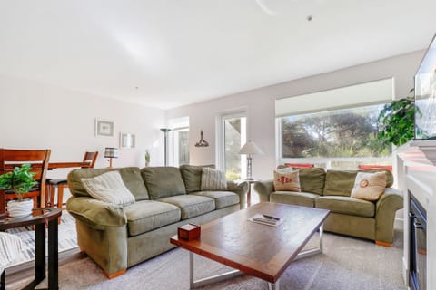 1313 Vacation by the Sea