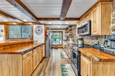 Large Spacious Kitchen for family meals