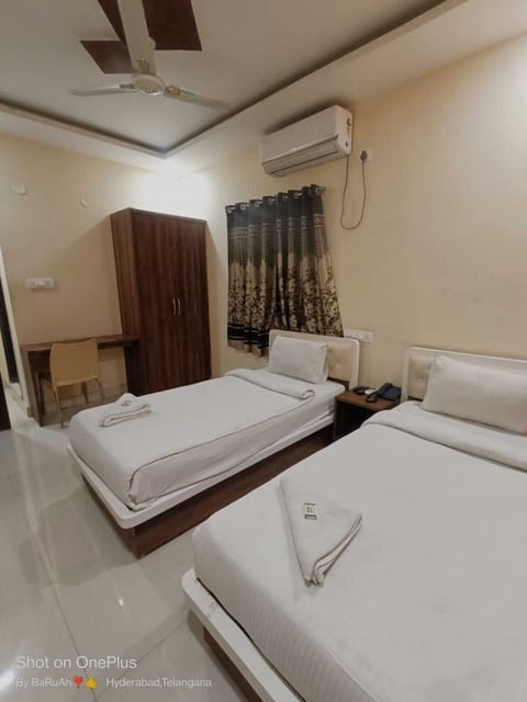 Deluxe Room, City View | Free WiFi