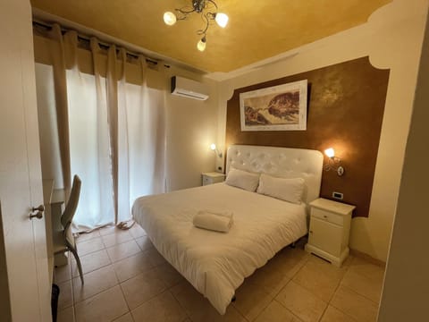 Panoramic Double Room | In-room safe, individually decorated, individually furnished, free WiFi