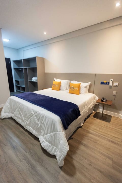 Family Quadruple Room | Premium bedding, in-room safe, laptop workspace, free WiFi