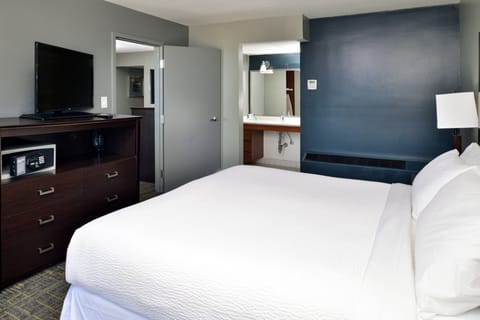 Suite, 1 King Bed with Sofa bed, Balcony, Oceanfront (Balcony) | Bathroom | Combined shower/tub, free toiletries, hair dryer, towels