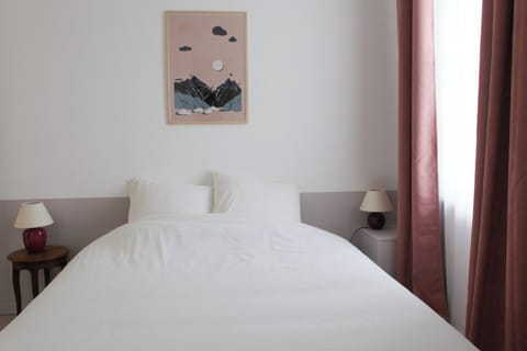 Standard Room | Free WiFi, bed sheets