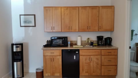 Premium Bungalow, 2 Bedrooms, Connecting Rooms, Garden View (Lehua Ranch Retreat) | Private kitchenette | Cleaning supplies, paper towels