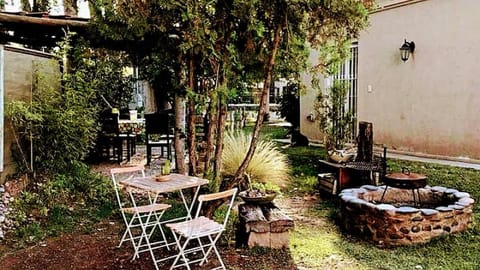 House | Outdoor dining