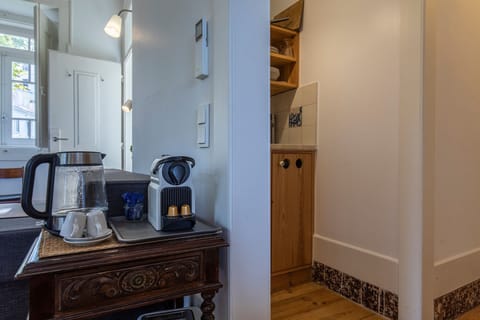 Basic Room | Coffee and/or coffee maker