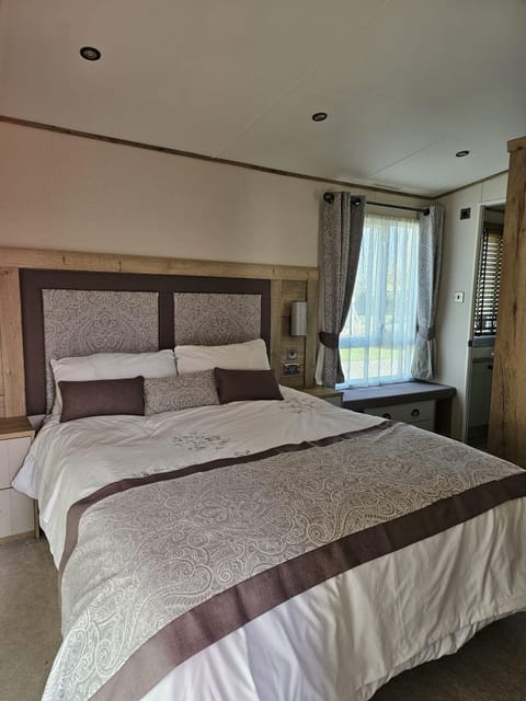 Cabin | 2 bedrooms, free WiFi, bed sheets