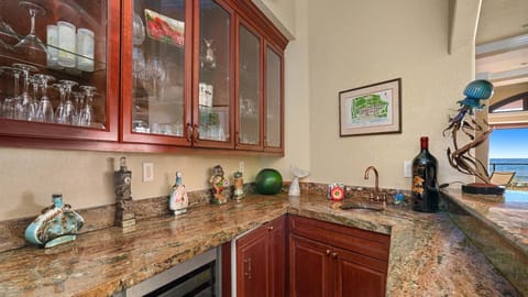 Paradisio Ho’o Kumu - Private Bar - Parrish Kauai