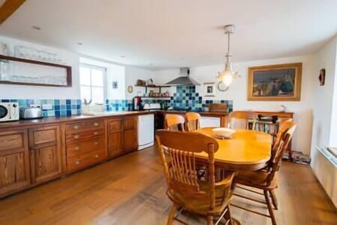 D9d0c899 fdf1 406d 9bf7 76bcb5142b3b