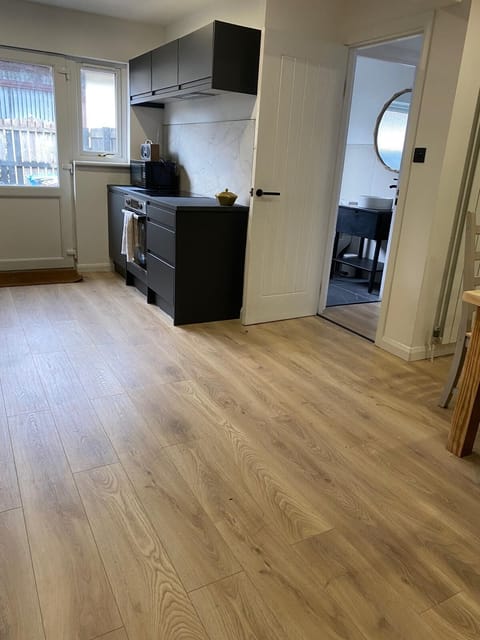 House | Private kitchen | Fridge, microwave, oven, stovetop