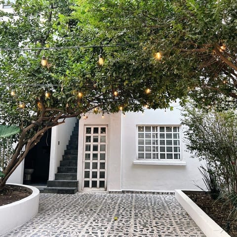 This home is designed especially for groups seeking a luxurious, spacious, and comfortable stay