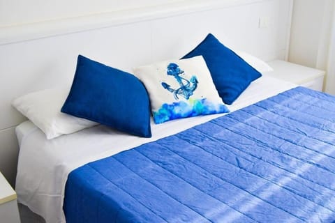 Soundproofing, free WiFi