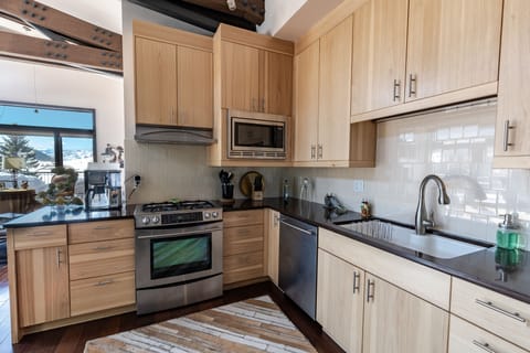 Luxury Condo | Private kitchen | Fridge, microwave, oven, stovetop