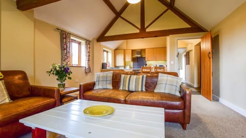 Open Plan Living Area, Inglenook Barns (Cider House), Bolthole Retreats