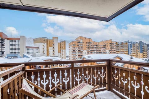 Superb view from the balcony on Val Thorens station, the valley and the mountains. Facing South.