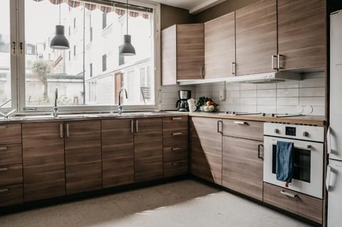 Fridge, microwave