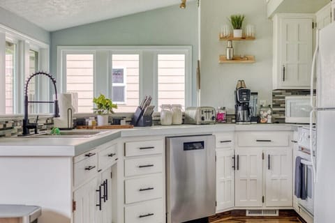 There is a dishwasher for your convenience