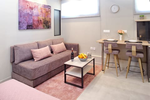 Superior Apartment | 1 bedroom, premium bedding, in-room safe, blackout drapes