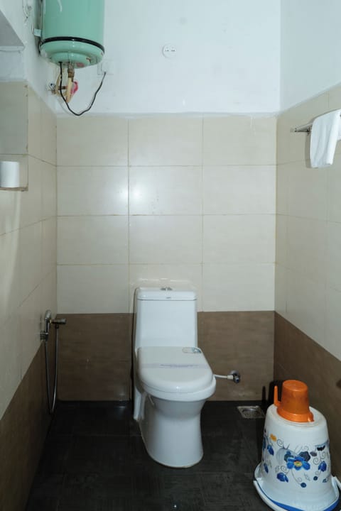 Family Villa, Multiple Beds, Non Smoking, Patio | Bathroom | Shower, free toiletries, towels, soap