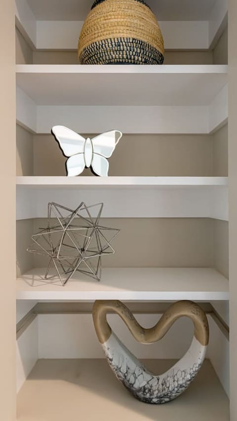 Lavishly & thoughtfully decorated throughout