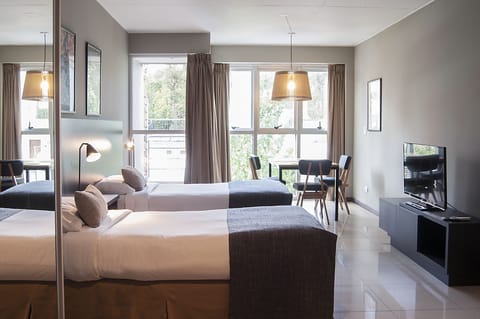 Studio, Balcony | Premium bedding, down comforters, in-room safe, individually decorated