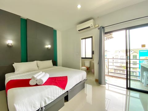 Superior Room, 1 Double Bed | In-room safe, free WiFi
