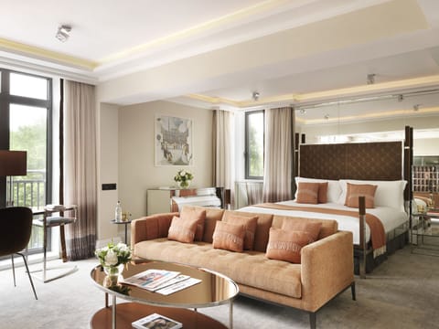 Suite | 1 bedroom, Egyptian cotton sheets, premium bedding, pillowtop beds