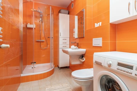 Apartment, 1 Bedroom, Balcony | Bathroom | Shower, towels, soap, shampoo