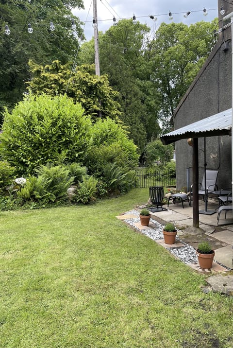 Cottage | Property grounds